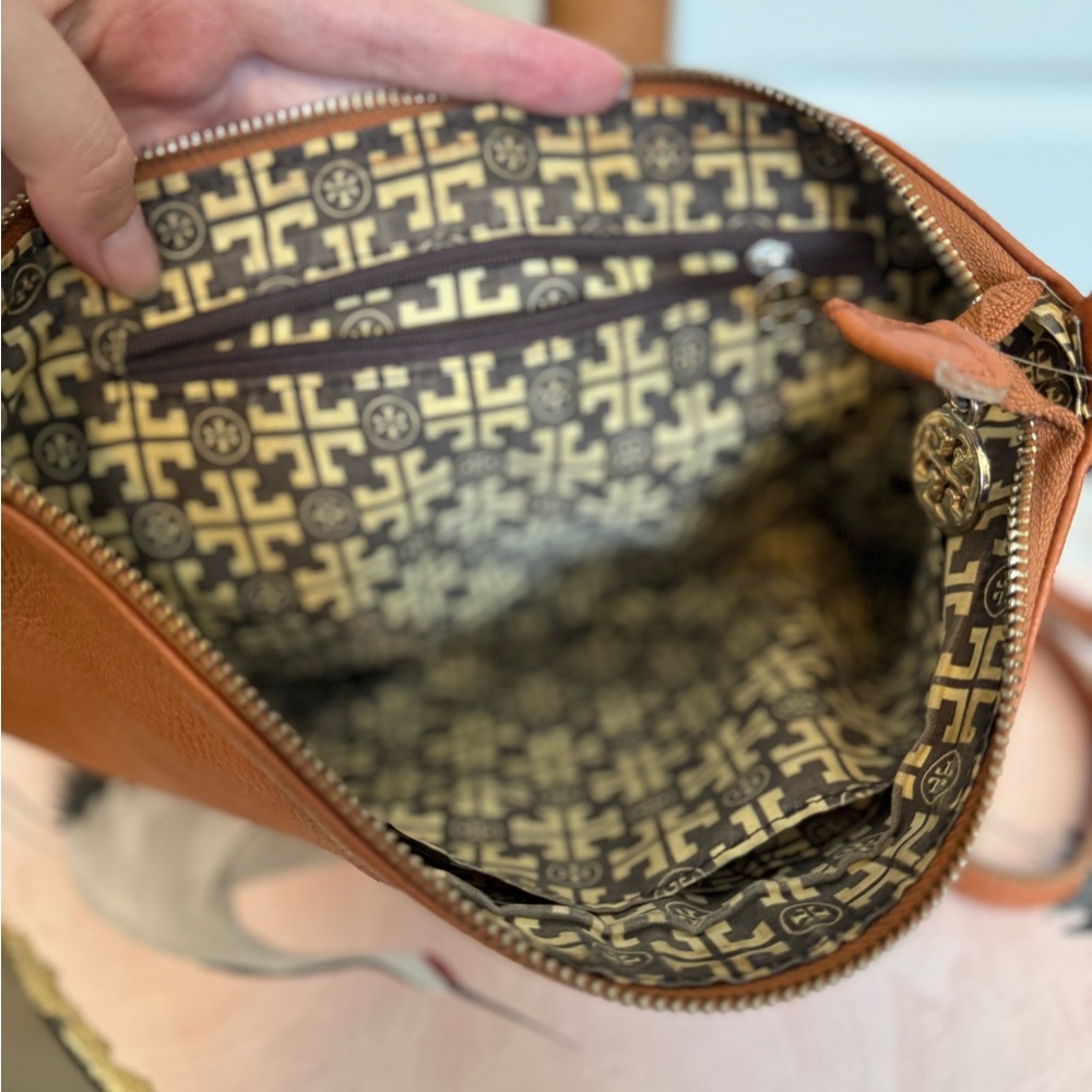 Tory Burch Tan Leather Crossbody Bag - Picture 7 of 9